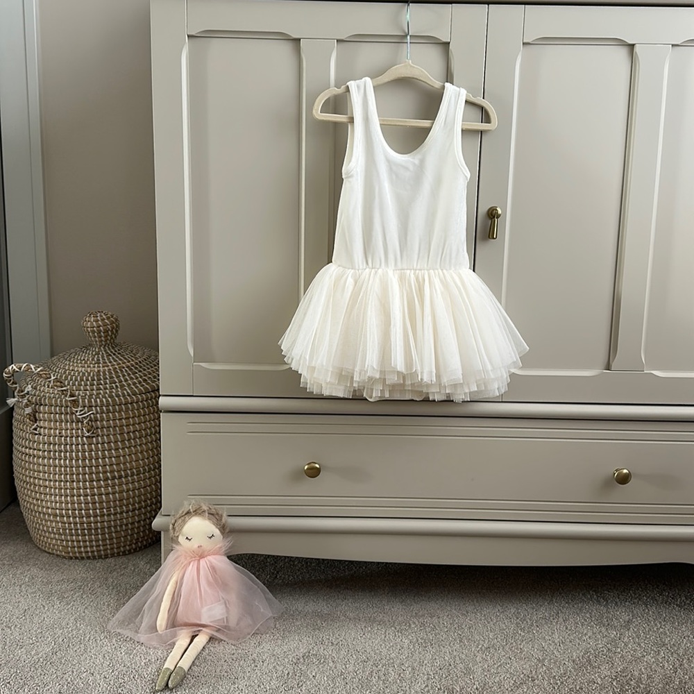 Brand new without tags, little girls tutu dress! Noralee size 4